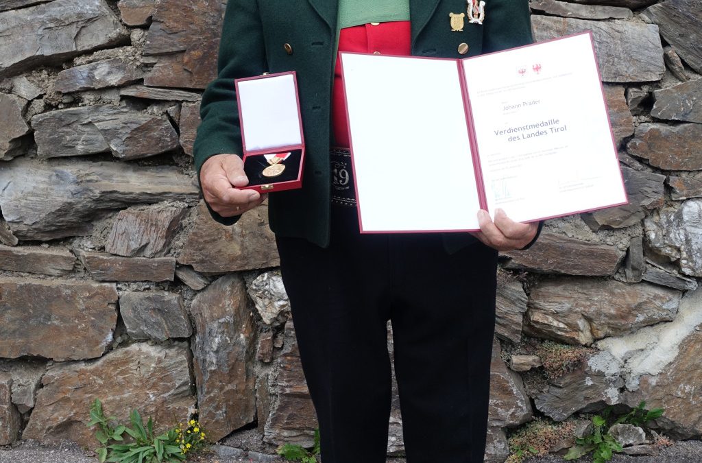 Verdienstmedaille für Hans Prader